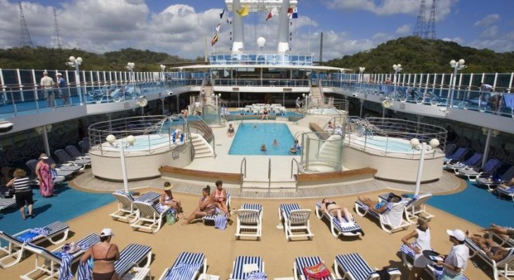 Exdirector de Aida y TUI Cruises acude al rescate de líder español