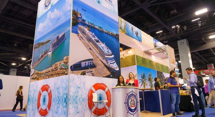 Estand de la  Autoridad Portuaria Dominicana en el Seatrade Cruise de Miami (EE. UU.).