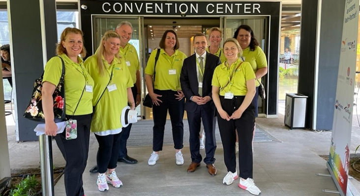 Thomas Bosl y el equipo del personal de rtk del Congreso