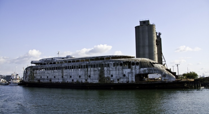 Ferry Kalakala abandonado y preparado para su desguace. Autor Chris Hays