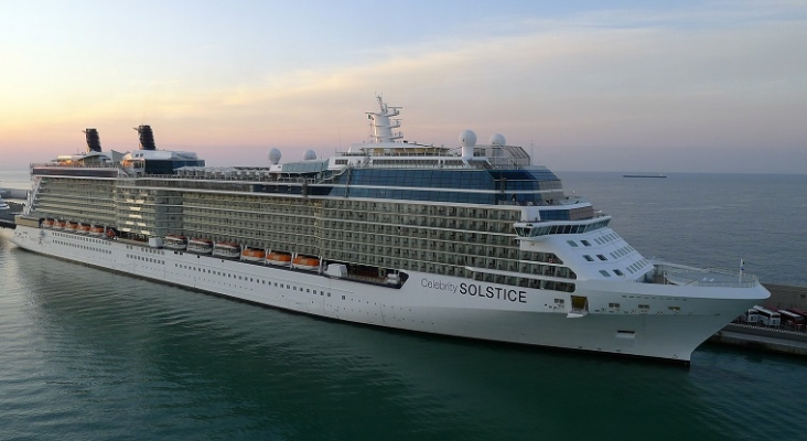 El barco de cruceros Celebrity Solstice | Foto: Aah-Yeah (CC BY 2.0)