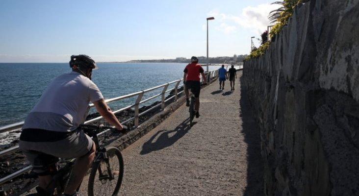 Recordemos que hay otros tramos de la avenida marítima con necesidad de reforma, como el paseo que conecta Las Burras con San Agustín, obra iniciada en 2017 y que ha quedado en el olvido | Foto: Canariasahora