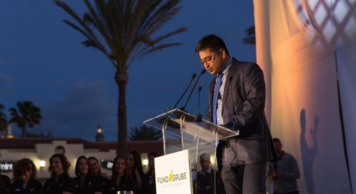 Dhiraj Chhabria, presidente de Fund Grube, durante un discurso | Foto: Círculo de Empresarios de Gran Canaria