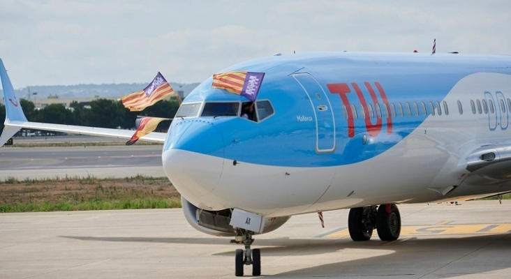 Avión de TUI llegando a Baleares