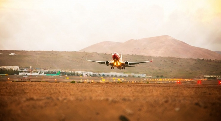 Canarias queda exenta de la tasa europea de cero emisiones para el transporte aéreo