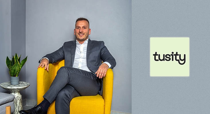 Feliks Kasmi, fundador y CEO de Tusity