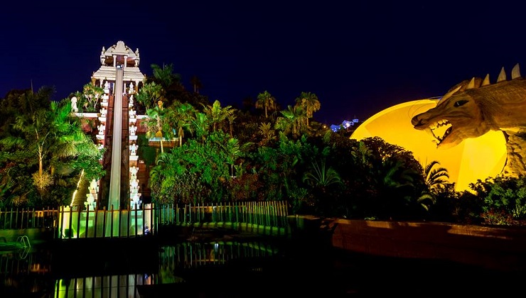 Instalaciones del Siam Park de noche (Tenerife) | Foto: Compañía Loro Parque