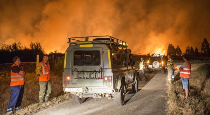 El mayor incendio del año arrasa un atractivo turístico gallego