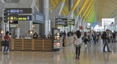 Vista de los pasajeros en una terminal del Aeropuerto Adolfo Suárez Madrid-Barajas | Foto: Aena 