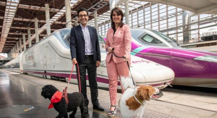 Los perros grandes, más cerca de poder viajar en AVE junto a sus dueños Foto Renfe (1)