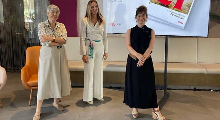  Carmen Riu, CEO de RIU; Catalina Alemany, directora de RSC; y Lola Trián Riu, responsable de Sostenibilidad.