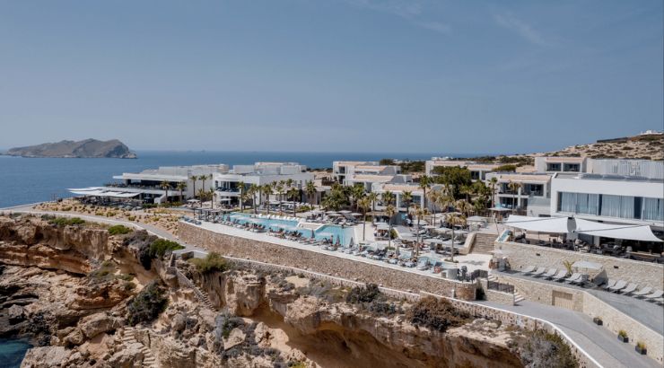 Vista del complejo 7Pines Resort Ibiza - Destination by Hyatt (Baleares) | Foto: 7Pines Hotels & Resorts