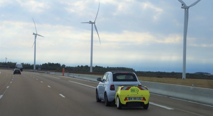 El extensor de autonomía: la solución para los viajes largos en coche eléctrico. Foto: EP Tender