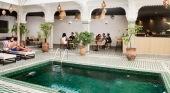 Piscina del Hostel de Rodamón en Marrakech