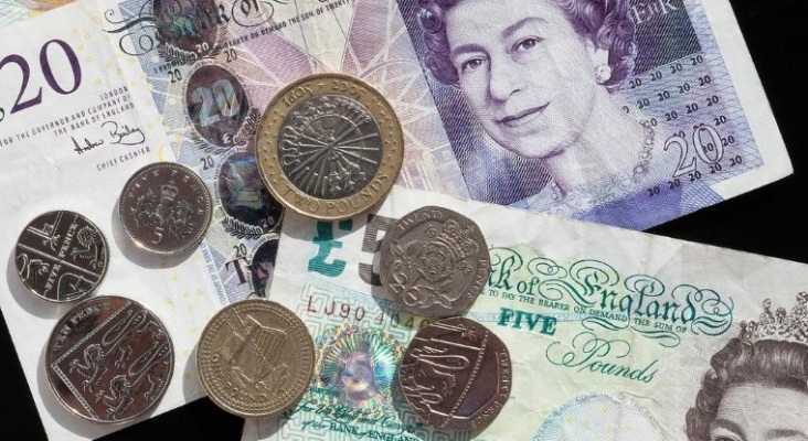 Reino Unido prevé una aguda recesión que afectará al poder adquisitivo de los británicos
