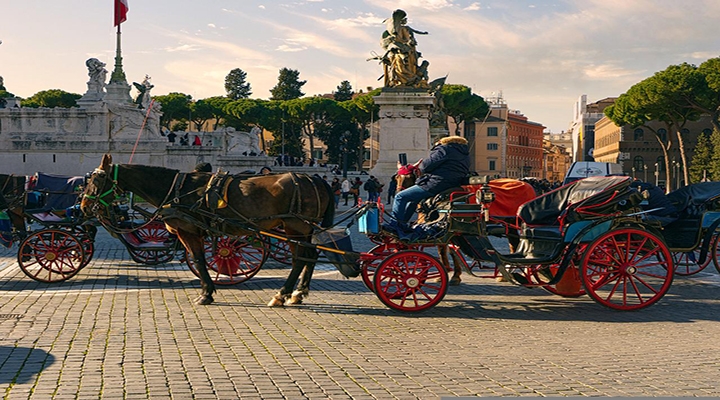 También se prohíben los paseos en carruaje en toda Italia 