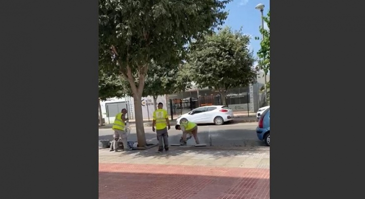 Los empresarios estallan contra las obras en Playa d'en Bossa (Ibiza) en pleno agosto. Foto Periódico de Ibiza