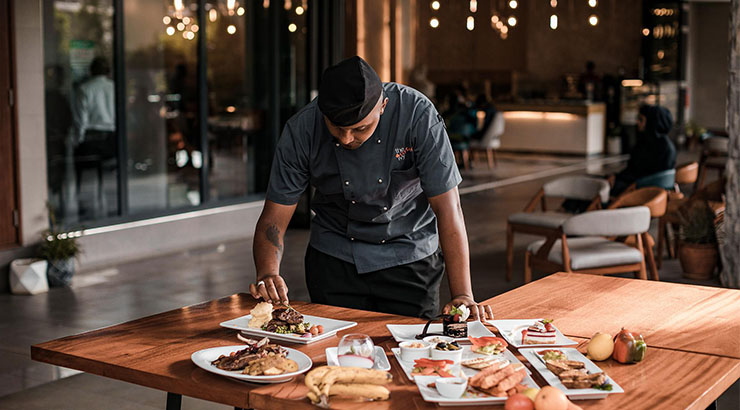 Camarero de un restaurante. Foto: Pixabay