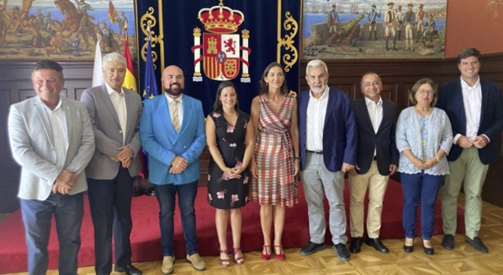 La ministra de Turismo prevé unos "buenos" meses de turismo en Canarias