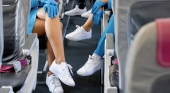 Finalmente, las azafatas de la aerolínea Eurowings podrán cambiar los tacones por zapatillas  . Foto: Vía Twitter (@eurowings)