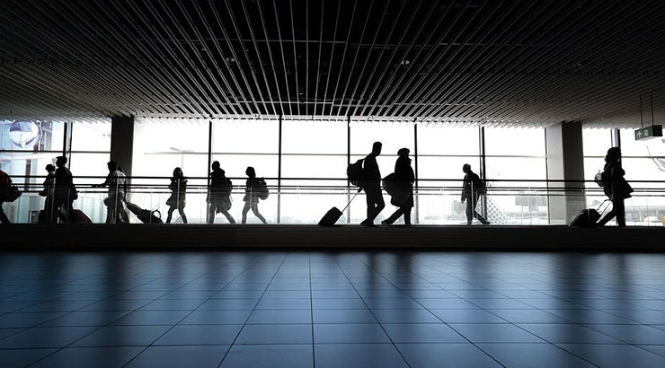 Viajeros en el aeropuerto. Foto: Pixabay