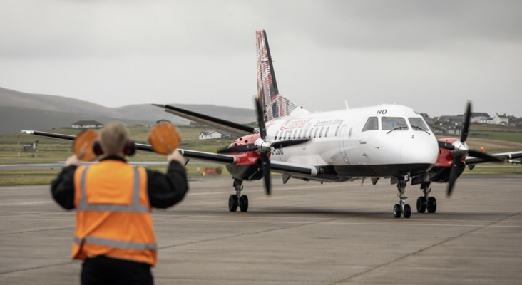 La aerolínea británica Loganair sale a la venta