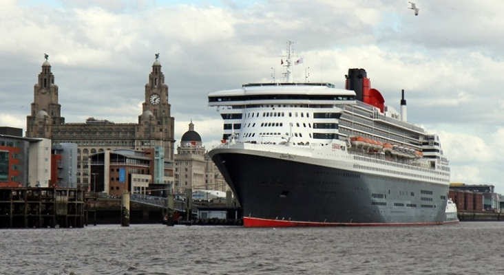 El crucero Queen Mary 2 en los muelles de Liverpool © Copyright El Pollock (CC BY SA 2.0)
