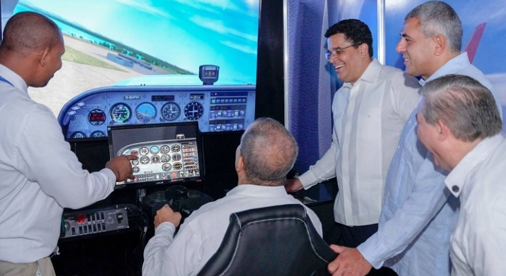 El ministro de Turismo dominicano reconoce que la conectividad sigue siendo el principal reto del país