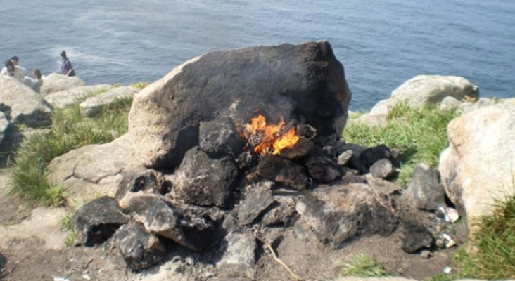 Finisterre evita los incendios por quema de botas en Camino Santiago