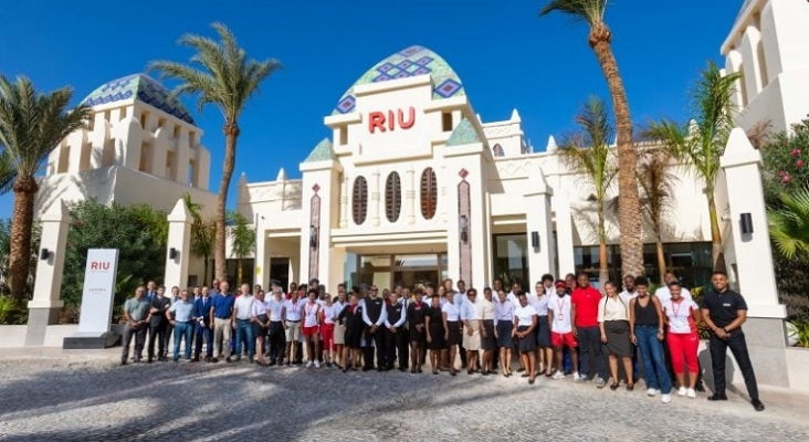 Directores y jefes de departamento de los tres hoteles de RIU en Boa Vista, Cabo Verde