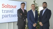 Por la izquierda, José María Hoyos, director de Expansión de Soltour Travel Partners; Tomeu Bennasar, CEO de Soltour Travel  Partners y Omar Spezie, CEO de Guest Incoming.