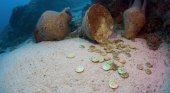 Monedas en el fondo del mar