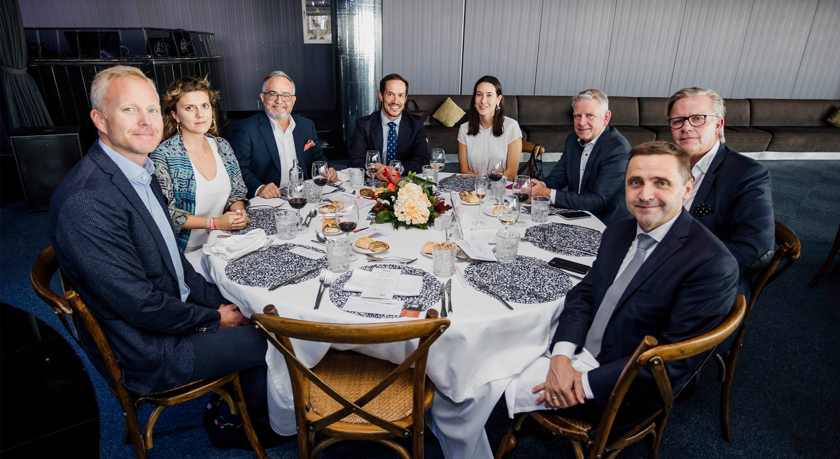  En la foto (izqda. a dcha.): Sven Schikarsky, Cybell Kiessling, Ignacio Moll, Mariano Hernández Zapata, Naomi Riu, Ralf Schiller, Magnus Vikner y Thomas Bösl | Foto: Tourinews©