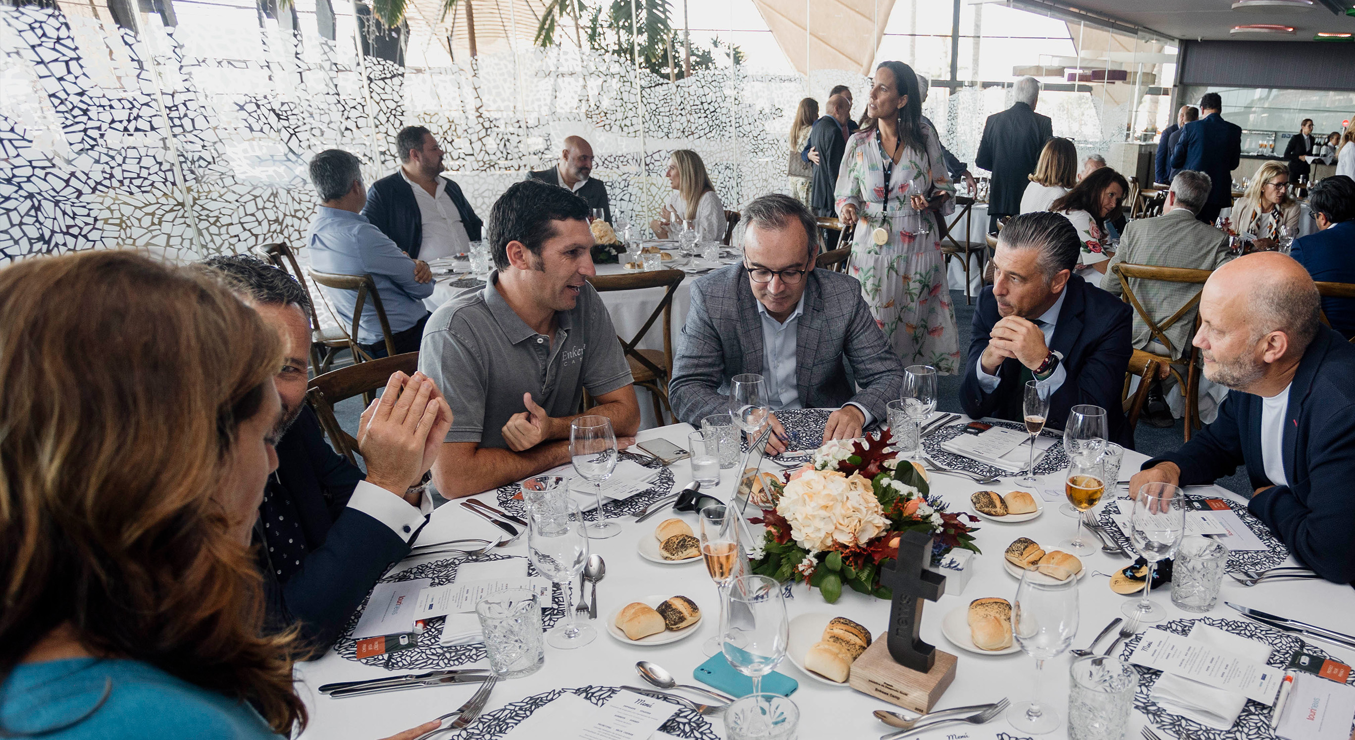 En la foto (izqda. a dcha.): Soledad Iess, Gabriel Wolgeschaffen, José Serrano, Ignacio Vega, Iván Cacereño y Javier Pons | Foto: Tourinews©