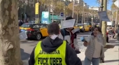 El sector del taxi barcelonés acusa a los hoteles de estafar a clientes con emisoras piratas | Foto: Élite Taxi