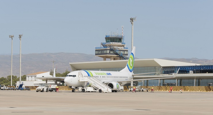 Avión de Transavia en el Aeropuerto de Almería Foto Aena Avión de Transavia en el Aeropuerto de Almería Foto Aena