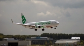 Avión de Transavia despegando