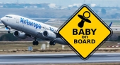 Air Europa tendrá que indemnizar a un bebé por denegarle el embarque a un vuelo
