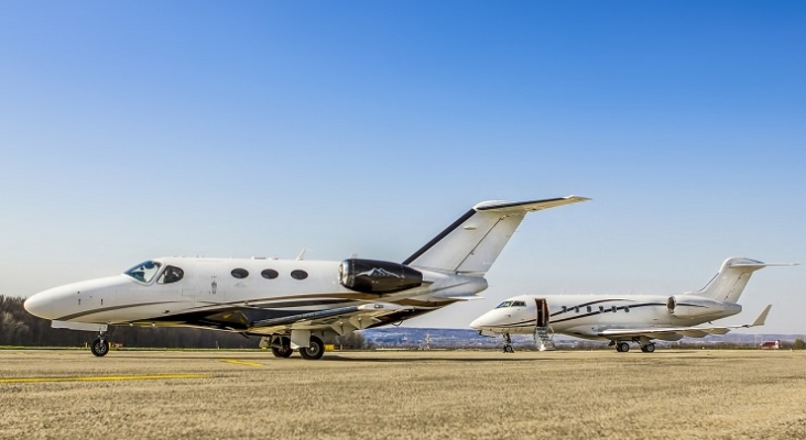 La zona de los jets privados de los aeropuertos de Mallorca e Ibiza contarán con servicio de alquiler de coches