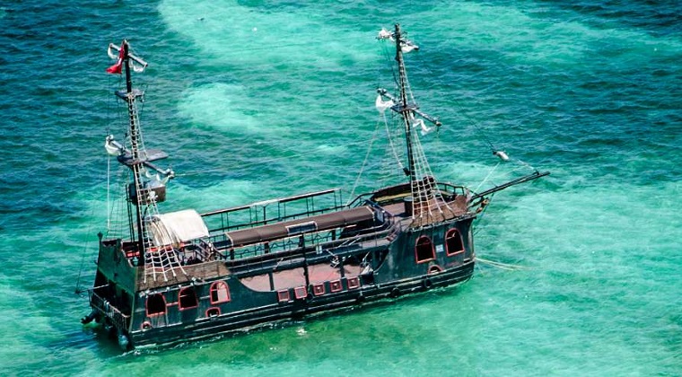 Los turistas de Punta Cana (RD) se quedan sin una excursión icónica: se hunde el barco pirata | Foto: Ocean Adventure Punta Cana
