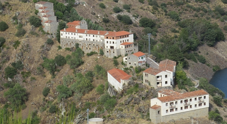 El pueblo de Zamora vendido por 300.000 euros valdrá 10 millones tras una rehabilitación turística | Foto: "Localidad abandonada de Salto de Castro", de Balles2601, CC BY-SA 4.0