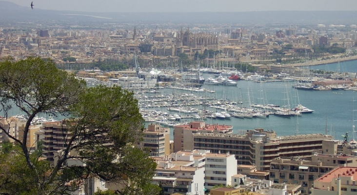 Vista panorámica de Palma (Mallorca) desde el castillo de Bellver | Foto: ILA-boy (GNU General Public License)