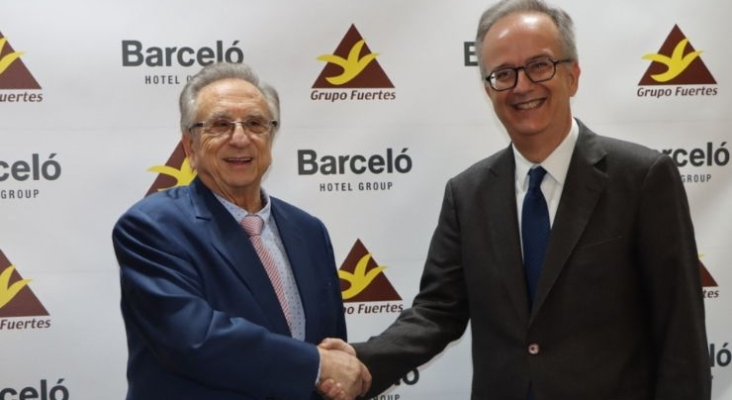 De izquierda a derecha, los presidentes de Grupo Fuertes y Barceló Hotel Group, Tomás Fuertes y Simón Pedro Barceló | Foto: Grupo Fuertes