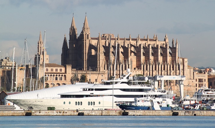 Yate en Palma (Mallorca)