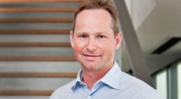 Mark Okerstrom, nuevo CEO de Expedia