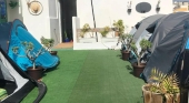 Tiendas de campaña en la azotea de un edificio en Arrecife (Lanzarote, Canarias) | Foto: Airbnb