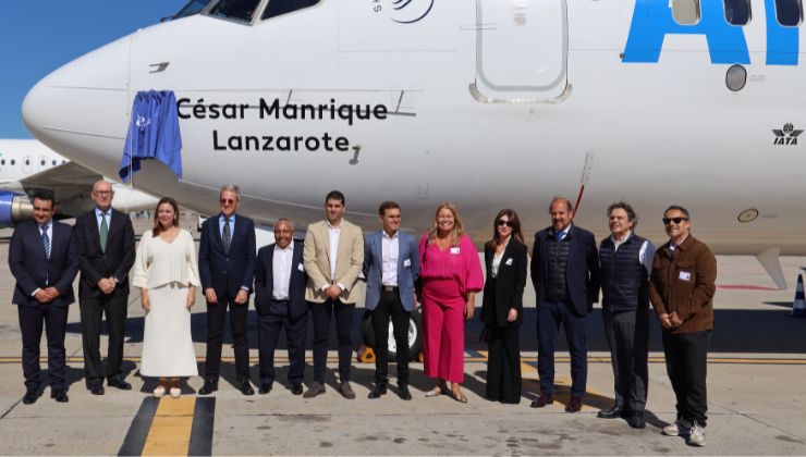 Boeing 737 de Air Europa durante el acto de presentación de su nuevo nombre en el Aeropuerto Adolfo Suárez Madrid-Barajas | Foto: Cabildo de Lanzarote