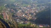 Vista aérea de la localidad de Pravia (Asturias) | Foto: Wikimedia Commons