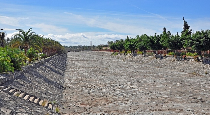 Cementación del cauce del barranco de Maspalomas Foto Marc Ryckaert (CC BY 3.0)