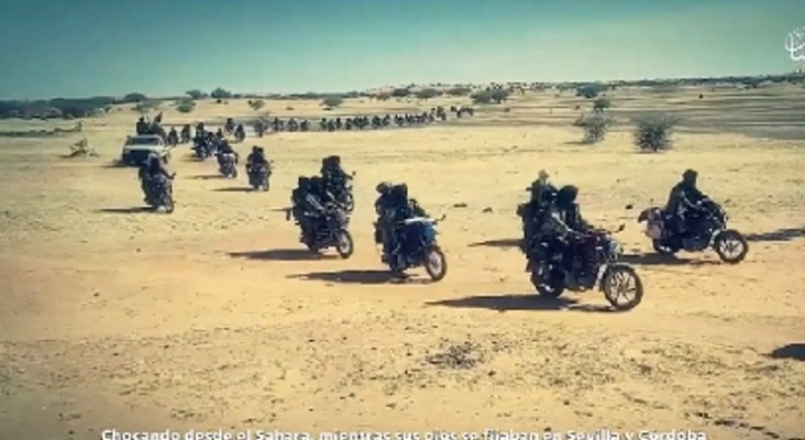 Fotograma del vídeo difundido por el Estado Islámico en el que señalan a varios destinos españoles | Foto: Sahel Intel